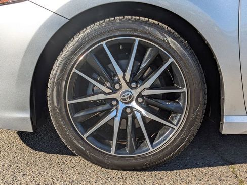 Used 2021 Toyota Camry SE w/ Convenience Package image 9