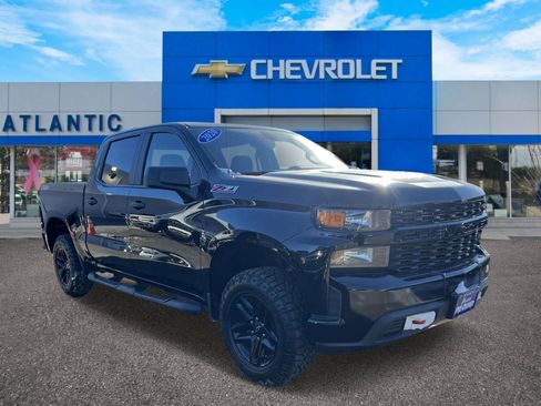Used 2020 Chevrolet Silverado 1500 Custom Trail Boss w/ Custom Convenience Package image 2