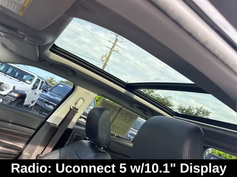 Certified 2022 Jeep Compass Trailhawk w/ Sun and Sound Group AWD/4WD image 9