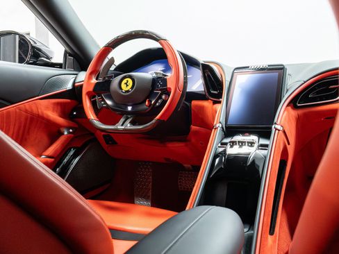 Used 2022 Ferrari Roma RWD image 30