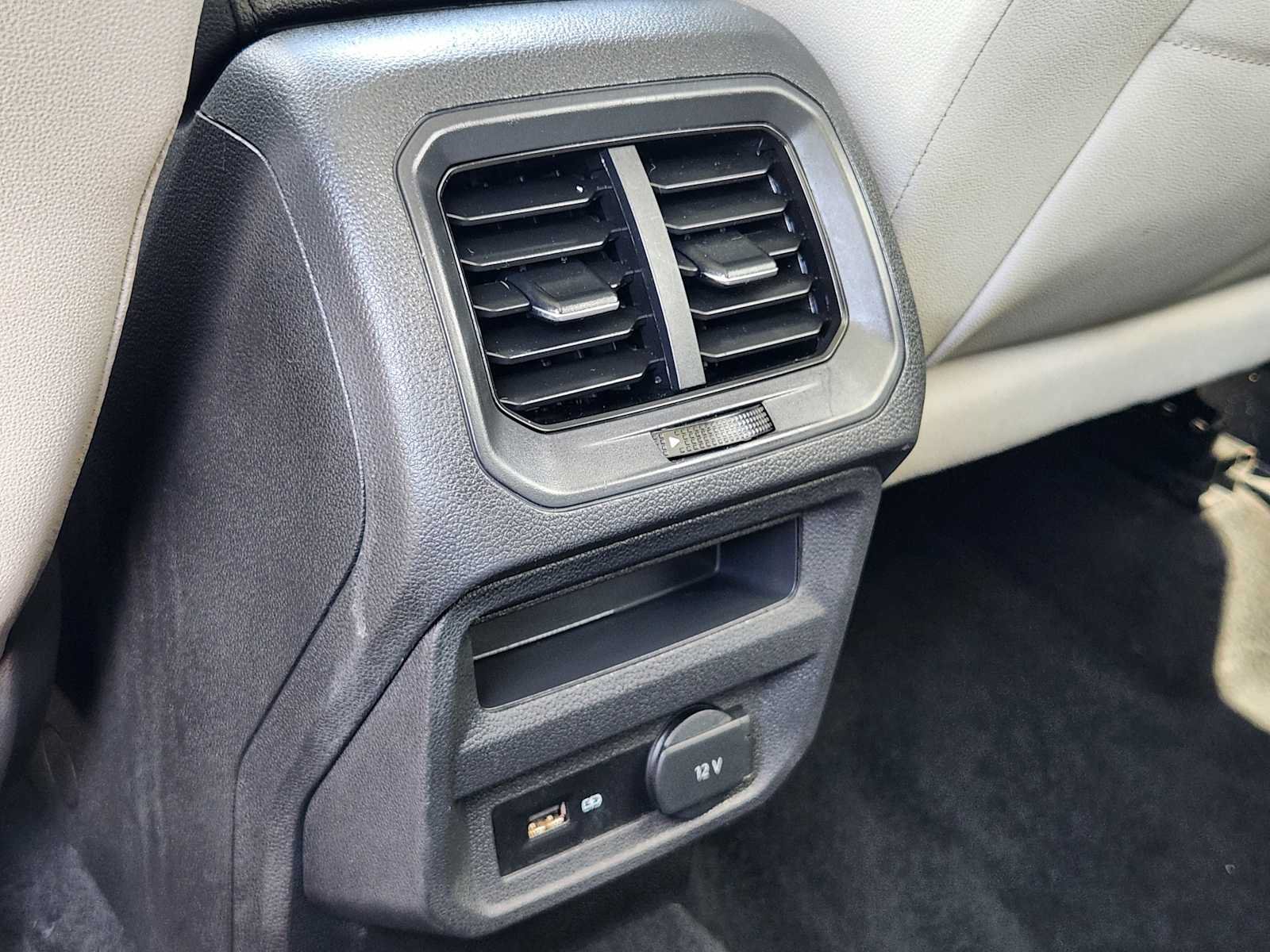 Used 2019 Volkswagen Tiguan SE w/ Panoramic Sunroof Package FWD image 28