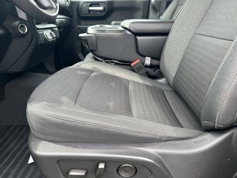 Certified 2024 Chevrolet Silverado 1500 Custom image 10