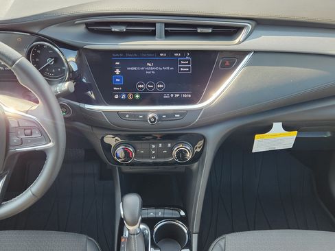 Used 2021 Buick Encore GX Preferred FWD image 18