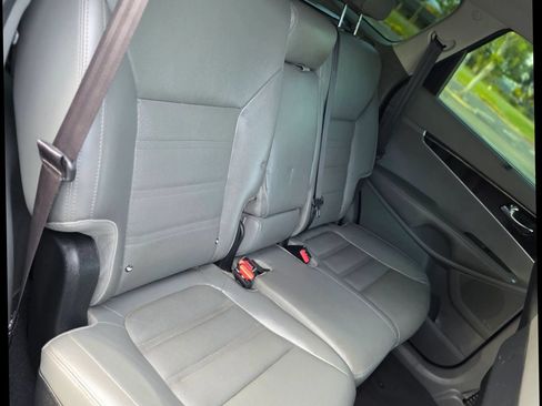 Used 2016 Kia Sorento EX w/ EX Touring Package FWD image 9