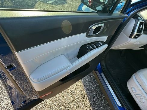 Used 2022 Kia Sorento SX image 11