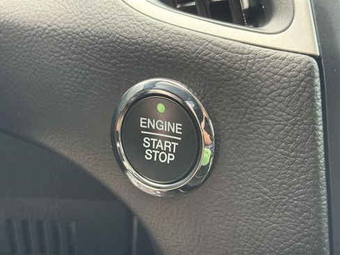 Used 2024 Ford Edge SE w/ Black Appearance Package AWD/4WD image 28