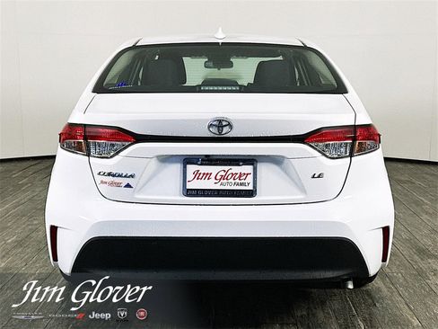 Used 2025 Toyota Corolla LE image 5