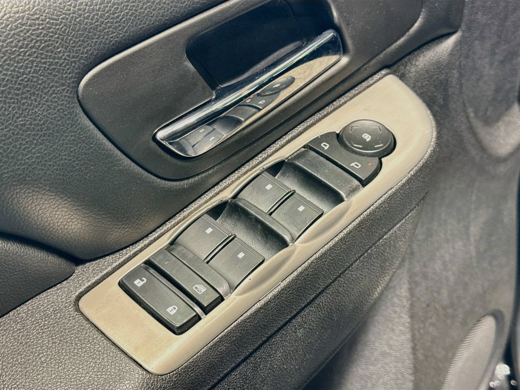 Used 2014 Chevrolet Tahoe LS AWD/4WD image 17