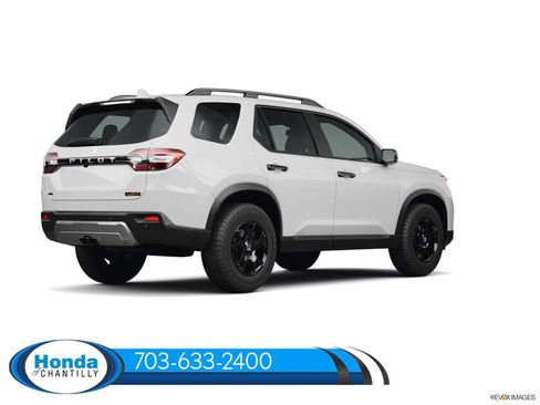 New 2026 Honda Pilot TrailSport image 3