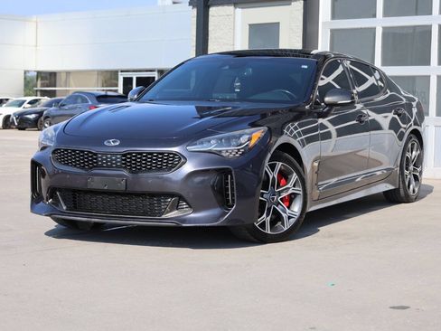 Used 2018 Kia Stinger GT1 AWD/4WD image 3