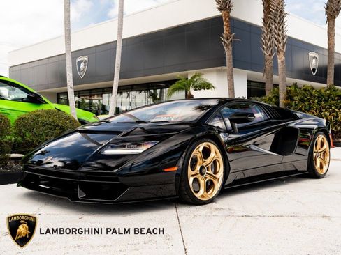 Used 2022 Lamborghini Aventador Countach image 1