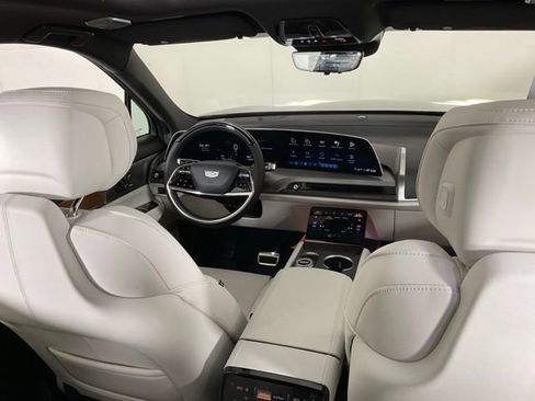 New 2026 Cadillac Vistiq Premium Luxury w/ LPO, Floor Liner Package AWD/4WD image 13