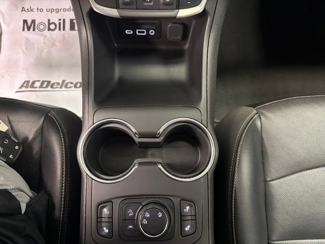 Used 2024 GMC Terrain SLT AWD/4WD image 26