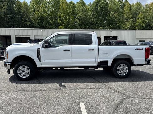 Used 2025 Ford F250 XLT w/ Snow Plow Prep Package AWD/4WD image 4