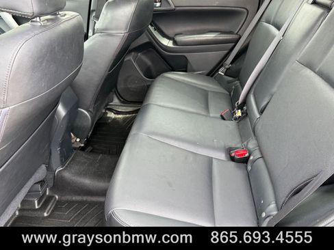 Used 2015 Subaru Forester 2.5i Touring AWD/4WD image 17