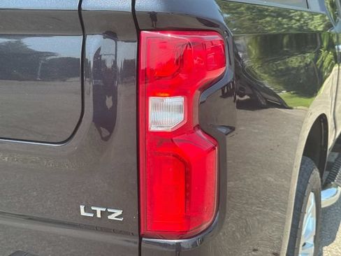 Certified 2022 Chevrolet Silverado 1500 LTZ AWD/4WD image 7
