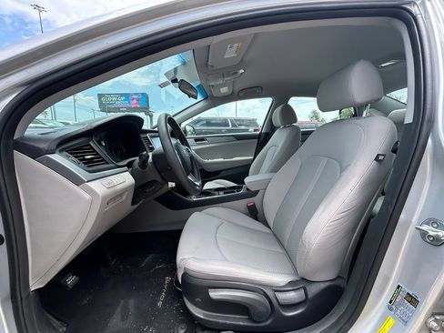 Used 2018 Hyundai Sonata SE FWD image 7