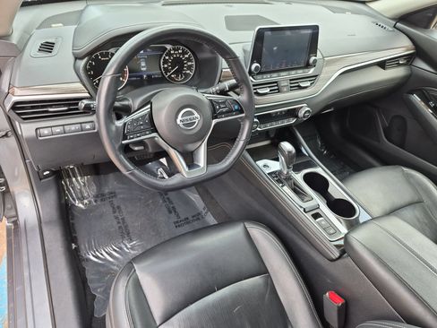 Used 2020 Nissan Altima 2.5 SL FWD image 10