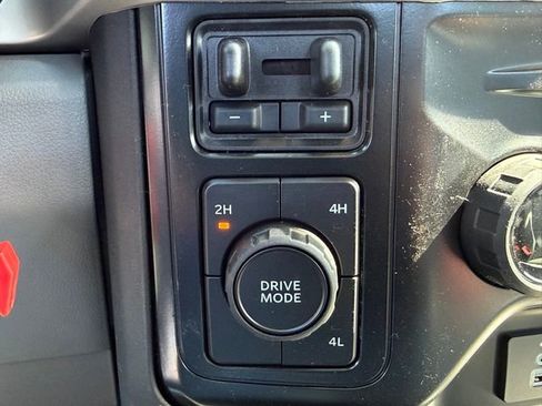 New 2026 Ford F350 4x4 Regular Cab DRW Super Duty image 11