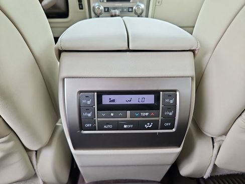 Used 2019 Lexus GX 460 Premium w/ Premium Package image 32