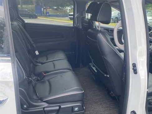 Used 2022 Honda Odyssey Elite image 24