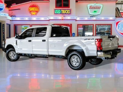 Used 2022 Ford F250 XL w/ Power Equipment Group image 4