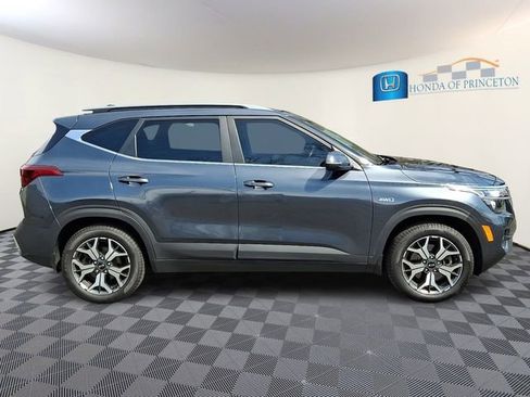 Used 2021 Kia Seltos EX image 7