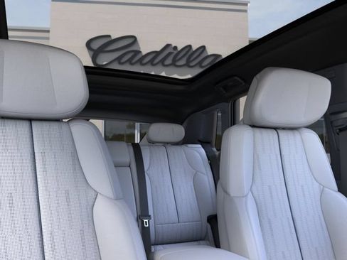 Used 2026 Cadillac Lyriq Luxury w/ LPO, Floor Liner Package AWD/4WD image 24