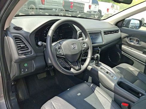Used 2021 Honda HR-V EX-L image 10