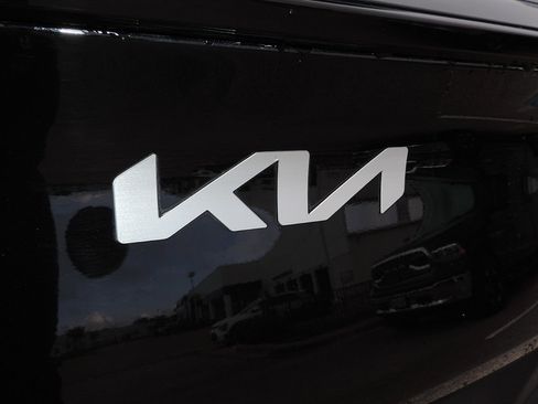 Used 2025 Kia Sportage EX FWD image 15