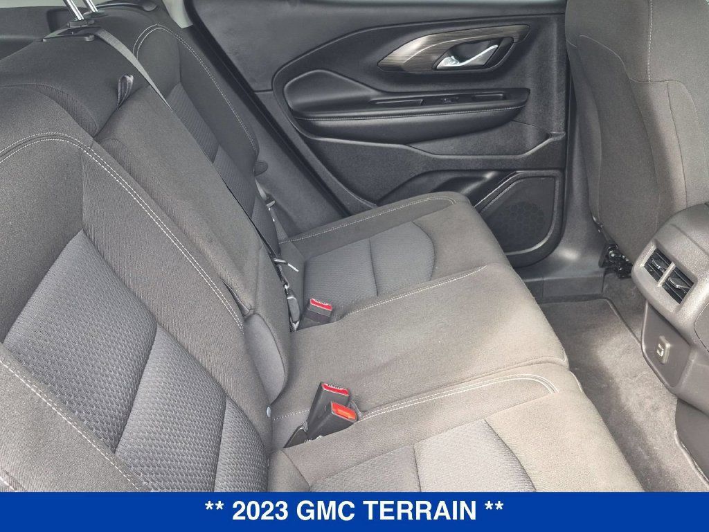 Used 2023 GMC Terrain SLE w/ Driver Convenience Package AWD/4WD image 29