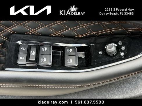 Used 2021 Jeep Grand Cherokee L Summit w/ Luxury Tech Group V AWD/4WD image 16