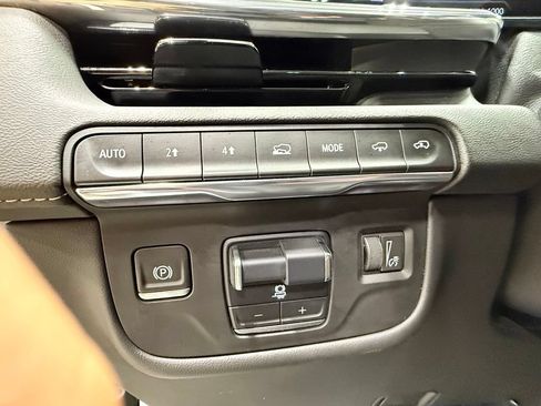 Used 2024 Cadillac Escalade ESV Sport w/ Touring Package AWD/4WD image 42
