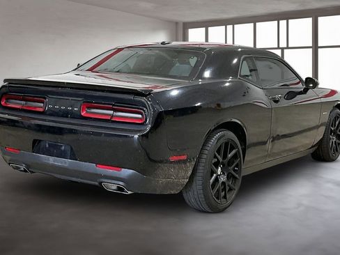 Used 2015 Dodge Challenger R/T w/ Quick Order Package 22B R/T RWD image 2