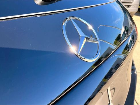 Used 2025 Mercedes-Benz GLC 300 GLC 300 image 31