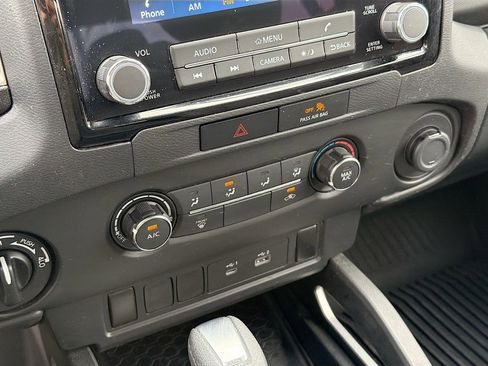 Used 2023 Nissan Frontier SV image 15