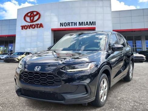 Used 2024 Honda HR-V LX image 2