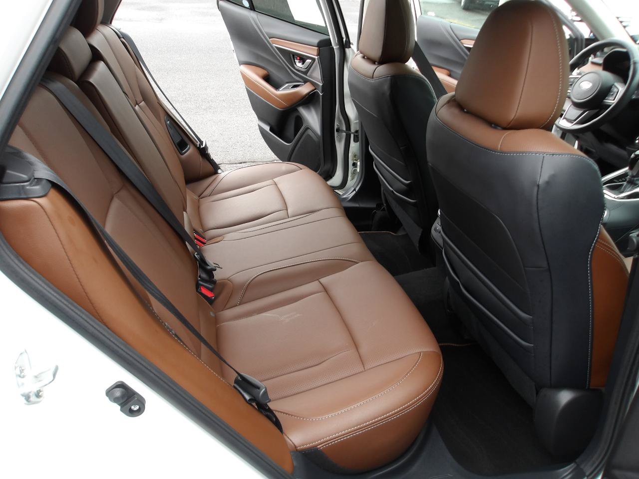 Used 2023 Subaru Outback Touring AWD/4WD image 12