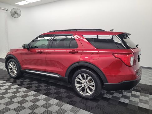 Used 2021 Ford Explorer XLT w/ Equipment Group 202A RWD image 3