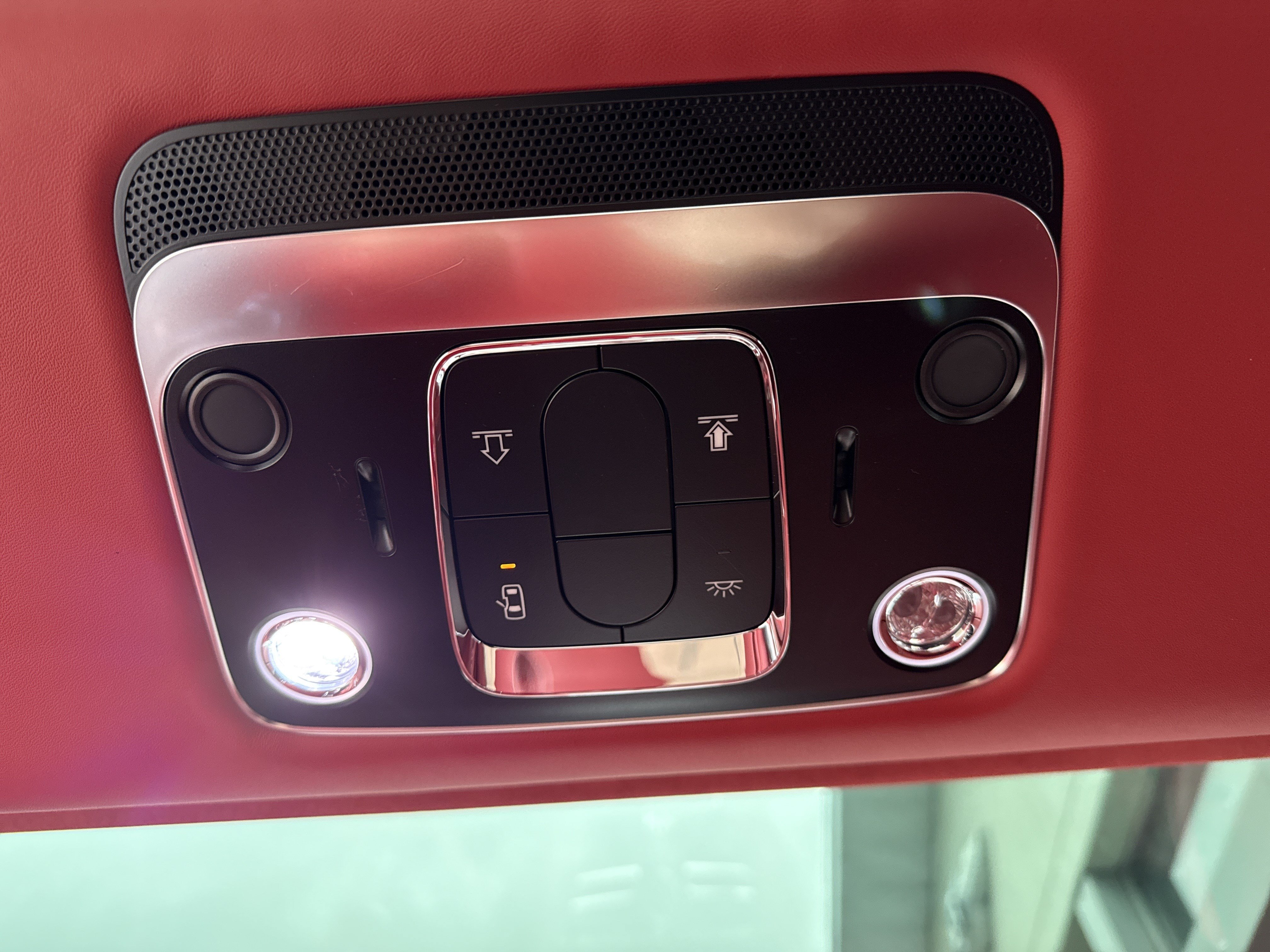 Used 2023 Bentley Flying Spur Azure AWD/4WD image 39