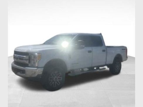 Used 2017 Ford F250 XLT AWD/4WD image 1
