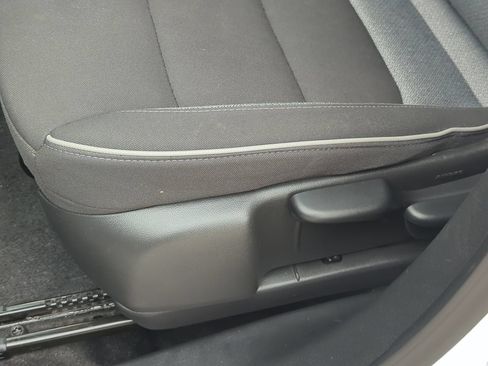 Used 2025 Chevrolet TrailBlazer LT FWD image 20