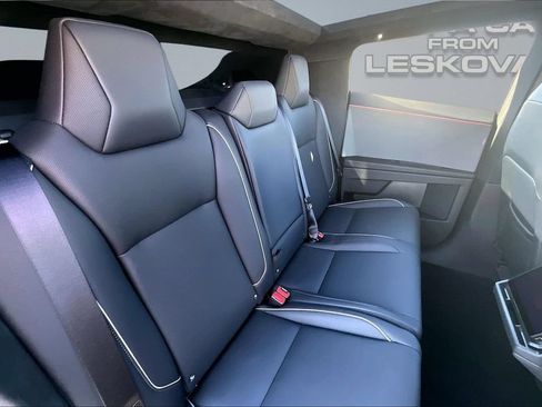 Used 2024 Tesla Cybertruck AWD Crew Cab image 26