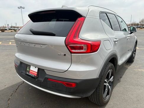Used 2025 Volvo XC40 B5 Core AWD/4WD image 6