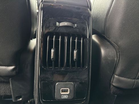 Used 2025 Jeep Compass Limited image 24