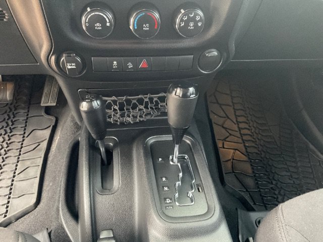 Used 2013 Jeep Wrangler Unlimited Sport AWD/4WD image 24