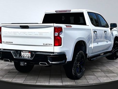 Used 2019 Chevrolet Silverado 1500 Custom Trail Boss AWD/4WD image 22