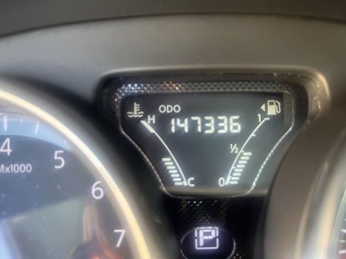 Used 2018 Nissan Versa SV w/ SV Special Edition Package image 20