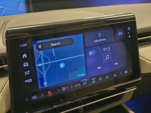 Used 2024 Lincoln Nautilus Premier w/ Equipment Group 102A image 25