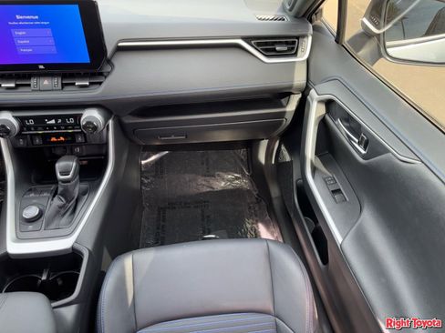 Used 2023 Toyota RAV4 XSE AWD/4WD image 17